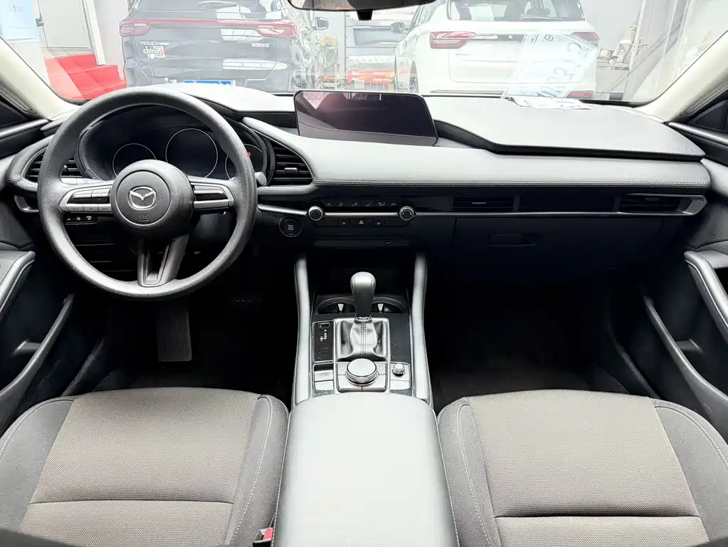 MAZDA 3 ANGKESAILA