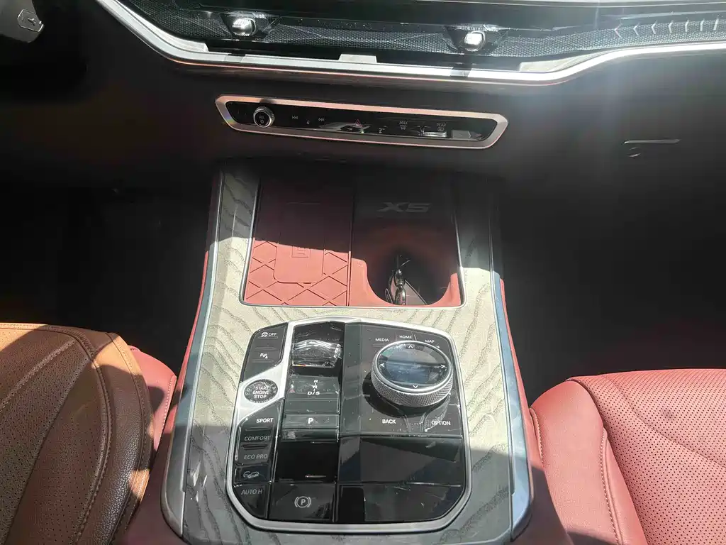 BMW X5 2026 xDrive 40Li M Sport