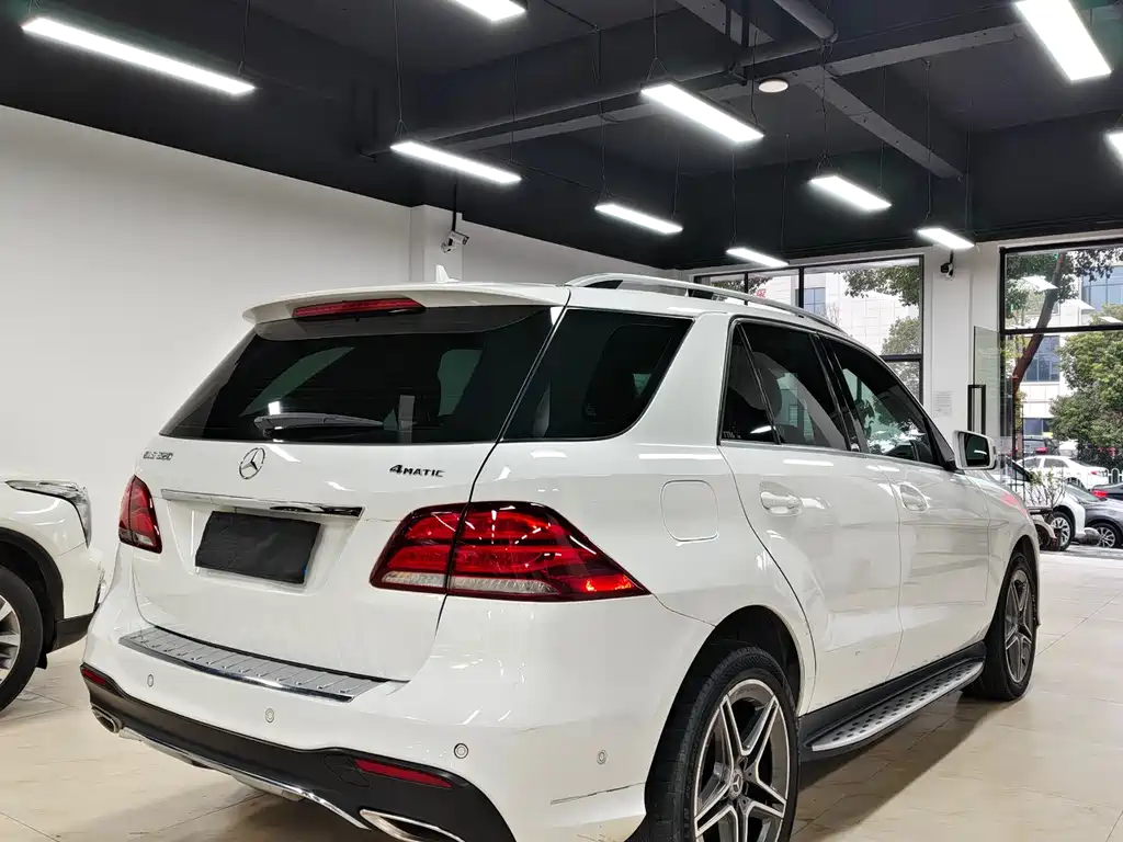 MERCEDES-BENZ GLE