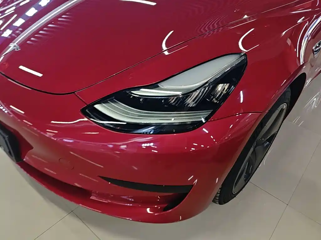 Tesla Model 3 — миниатюра 24