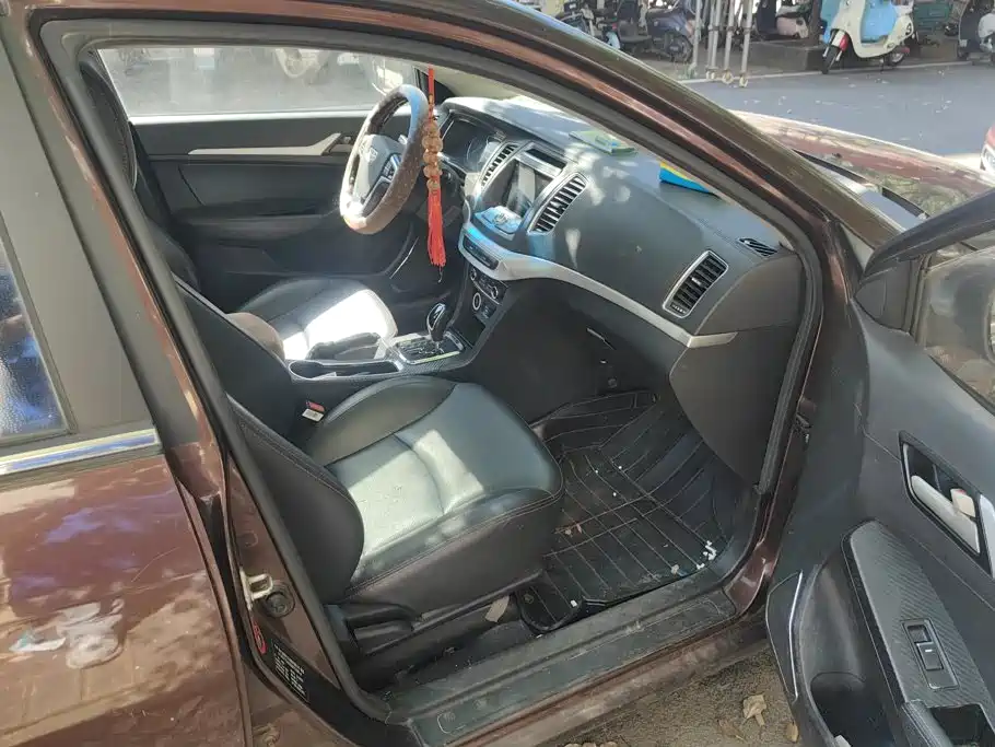 Geely Vision — миниатюра 8