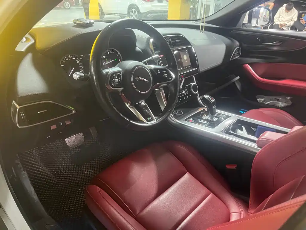 Jaguar XEL — миниатюра 4