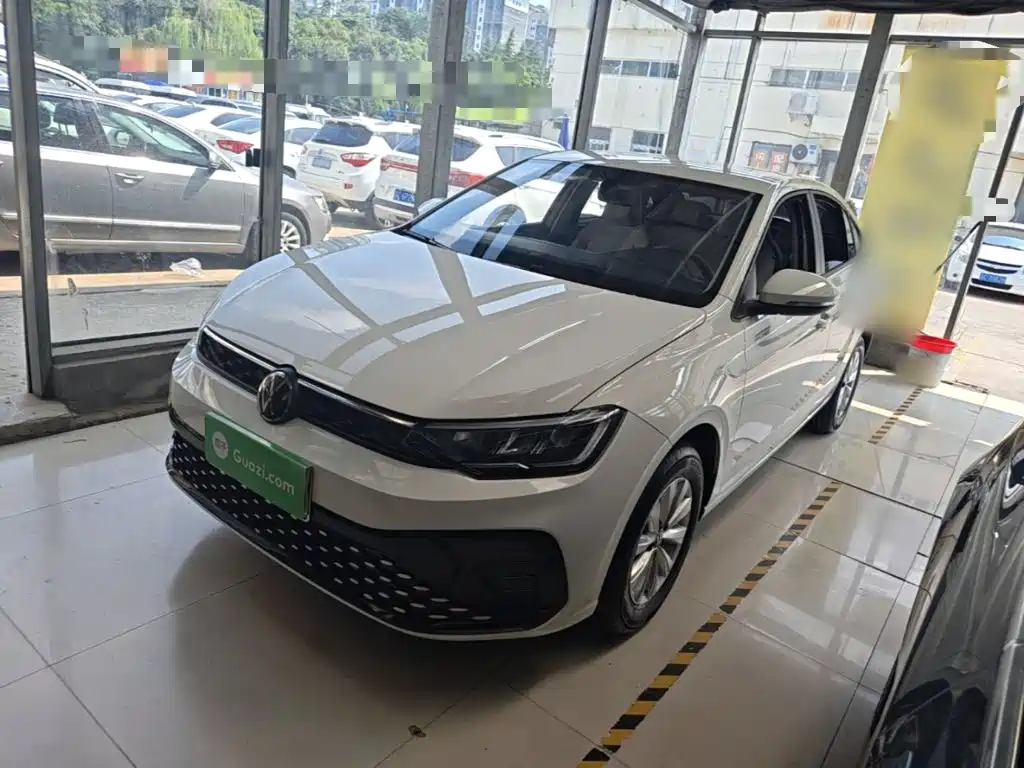 Volkswagen Lavida — миниатюра 2