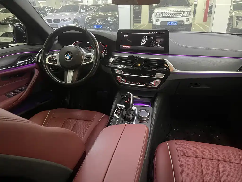 BMW 5 Series — миниатюра 12
