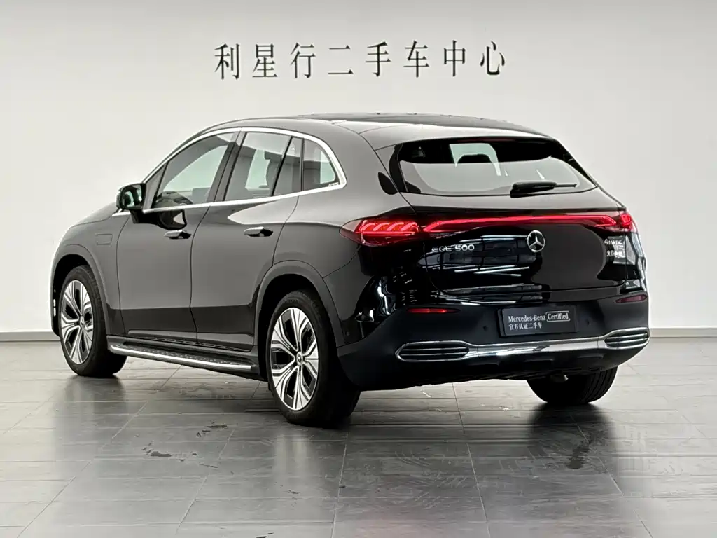 Mercedes-Benz EQE SUV — миниатюра 4