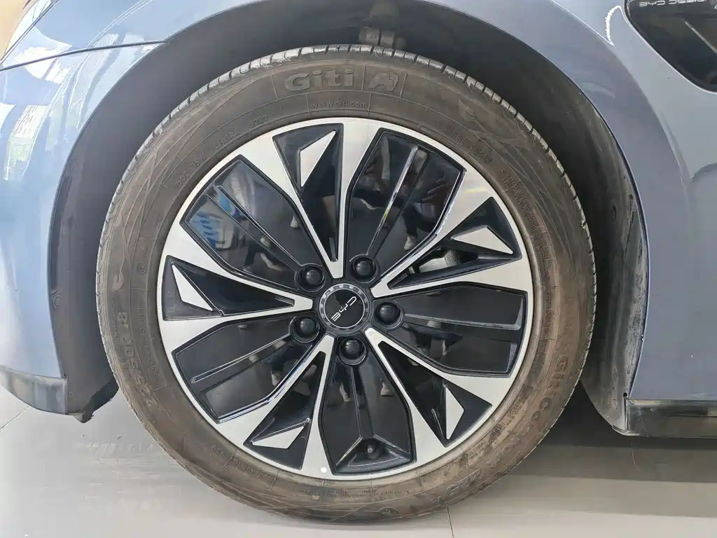 BYD Seal — миниатюра 8