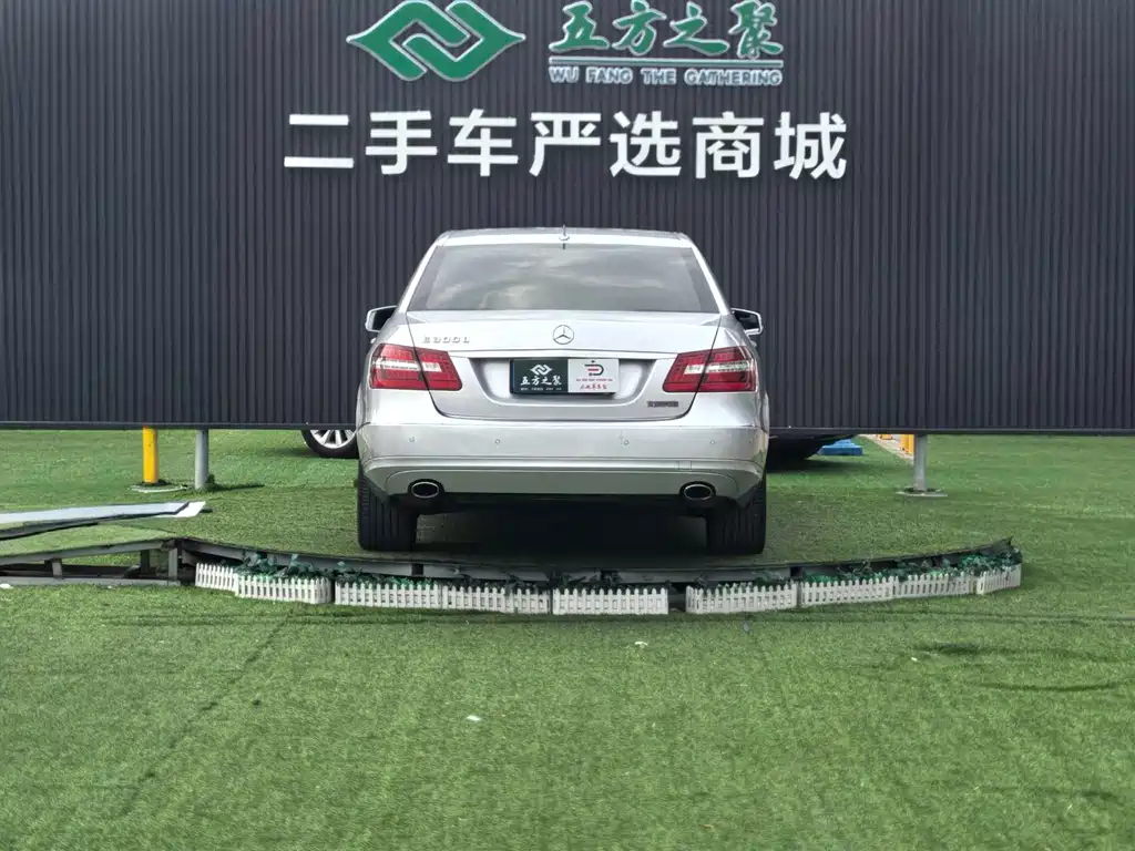 Mercedes-Benz E-Class — миниатюра 21