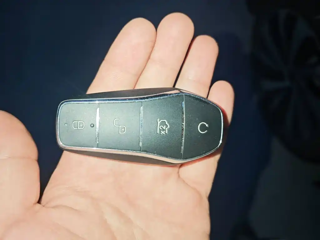 BYD PLUS New Energy — миниатюра 12