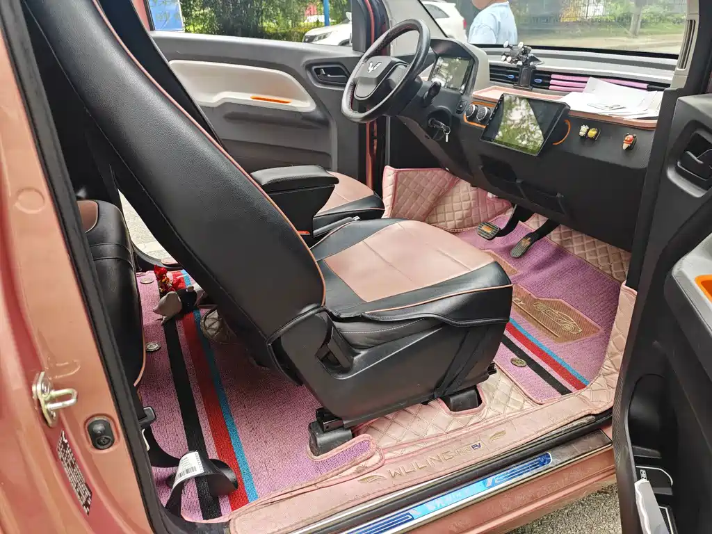 Wuling MINIEV — миниатюра 5