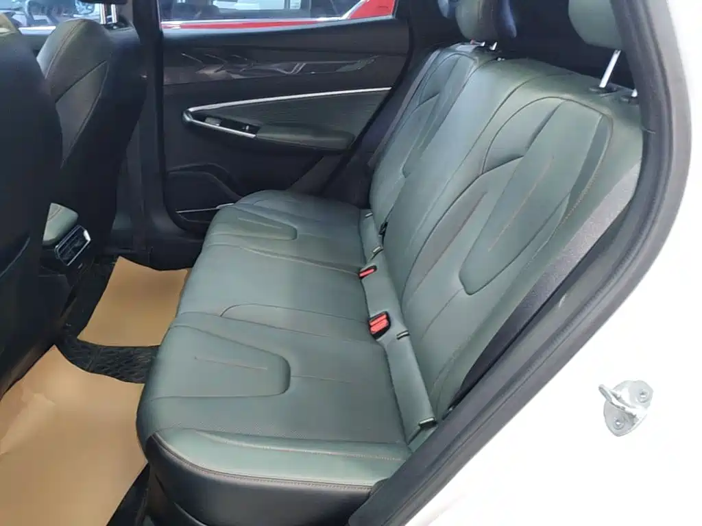 Geely Boyue — миниатюра 17