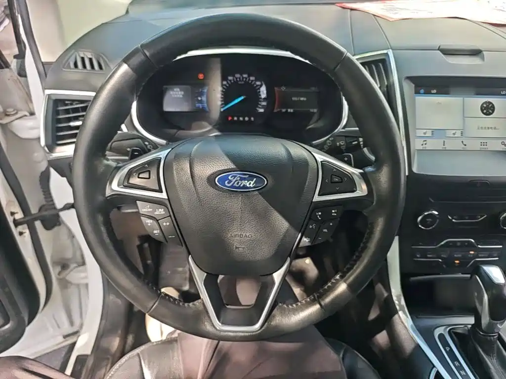 Ford Edge — миниатюра 11