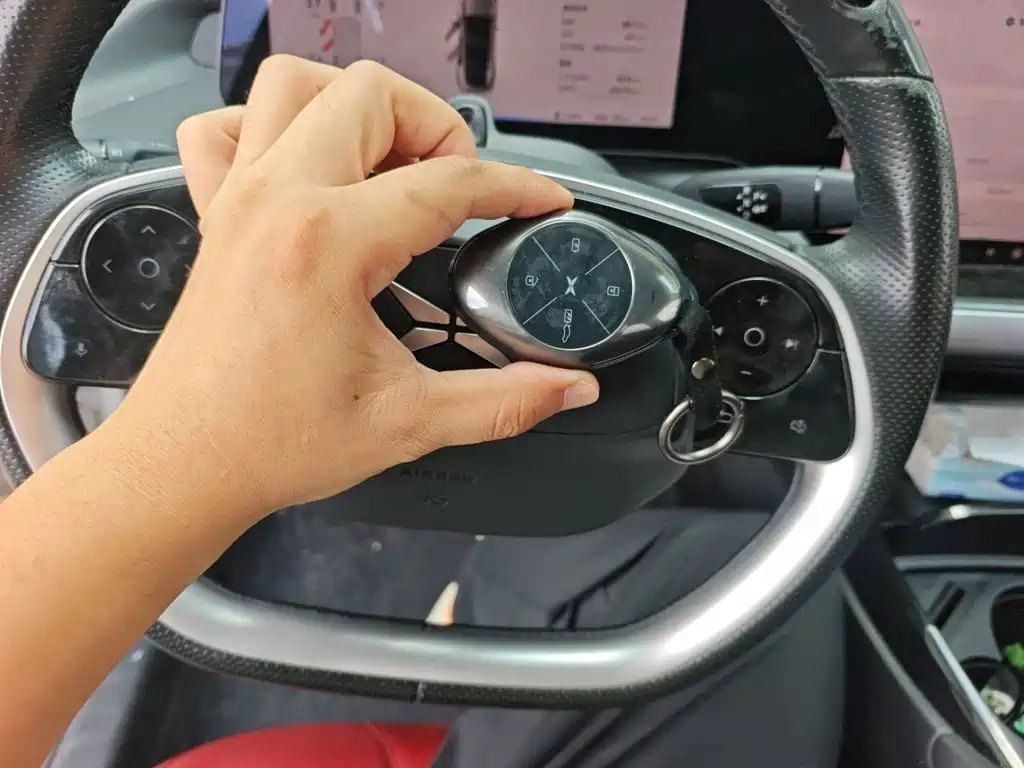 XPeng P7 — миниатюра 15
