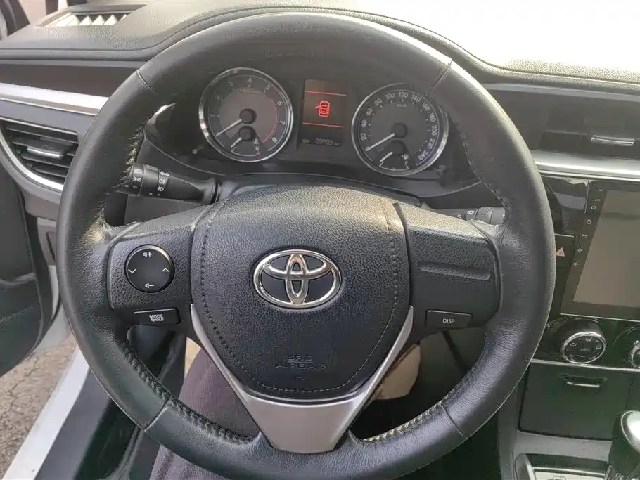 TOYOTA COROLLA