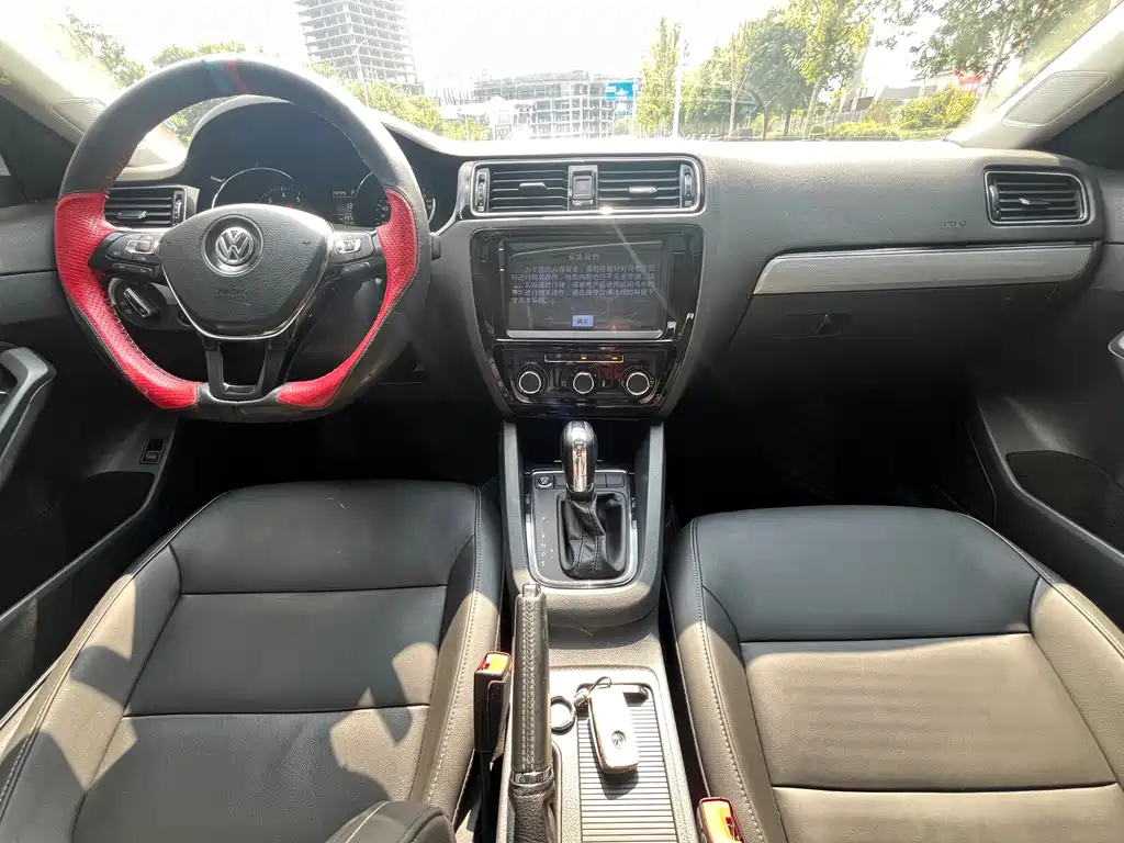 Volkswagen Sagitar — миниатюра 8