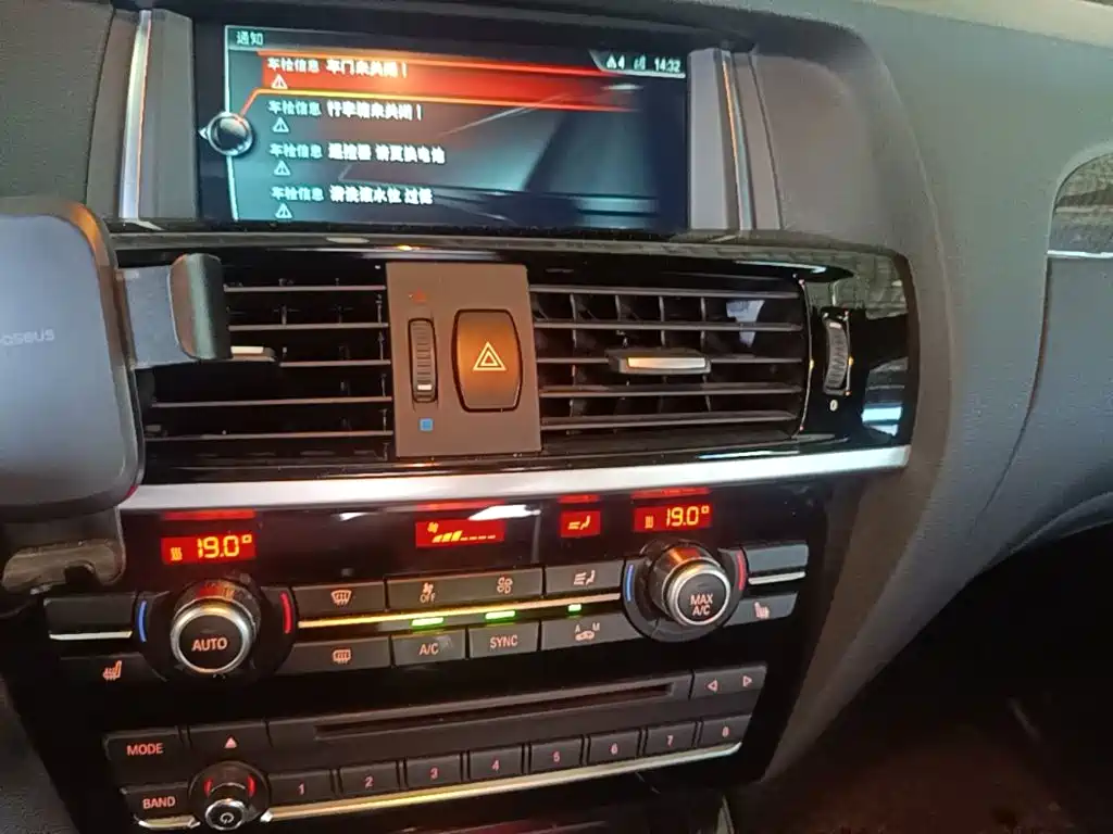 BMW X4 — миниатюра 13