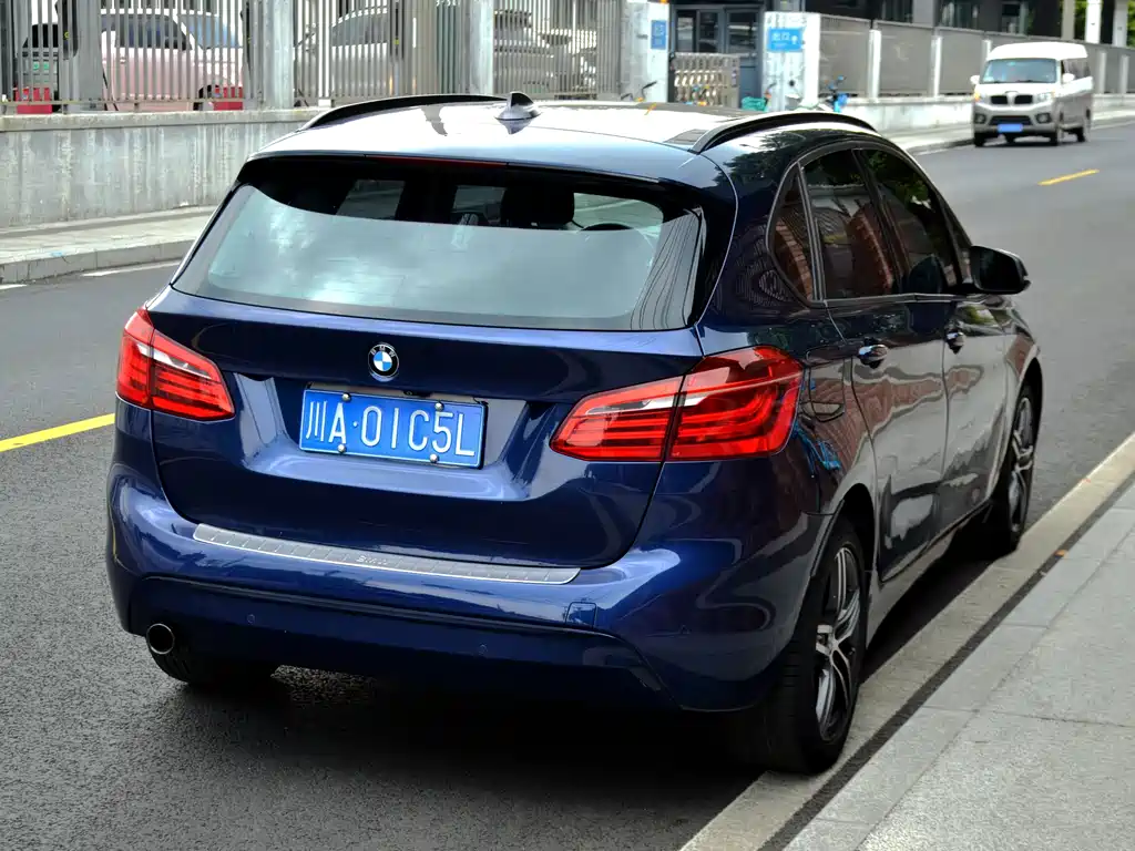 BMW 2 Series Active Tourer (Import) — миниатюра 6