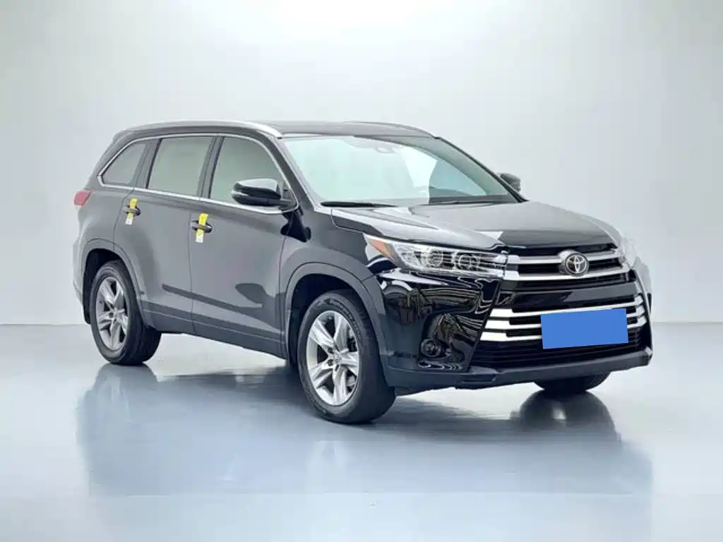 Toyota Highlander 2021 2.0T Luxury 7 мест