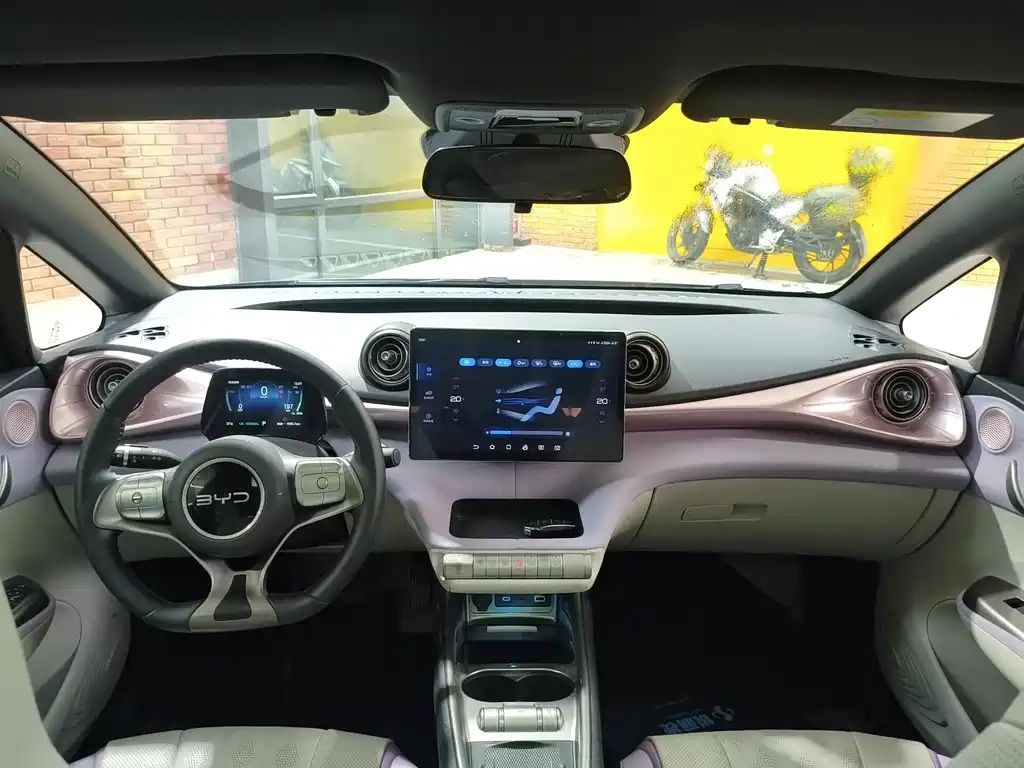 BYD Dolphin — миниатюра 11