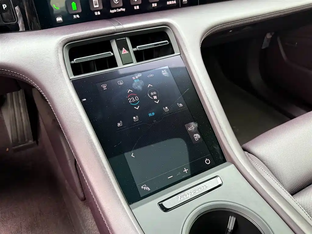 Porsche Taycan — миниатюра 11