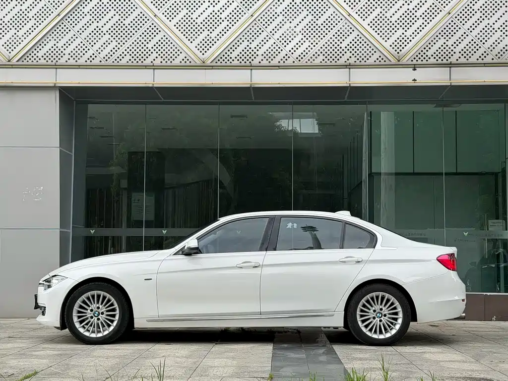 BMW 3 Series — миниатюра 3