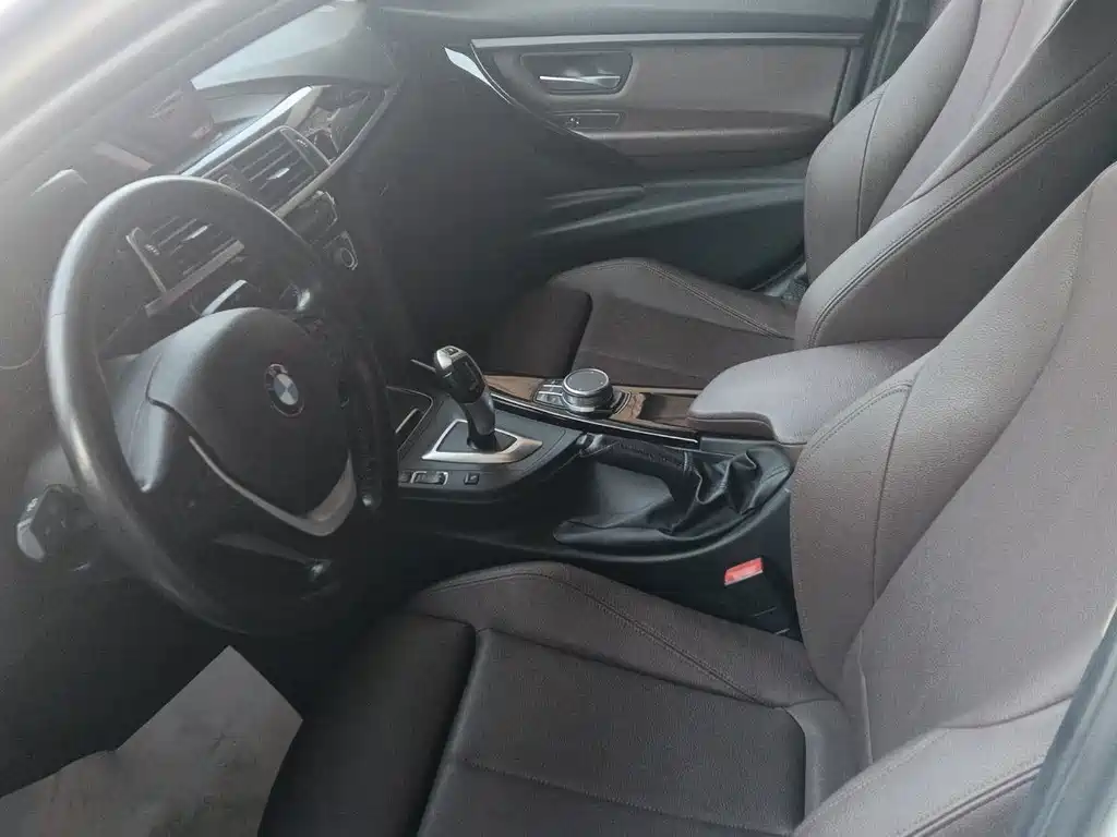 BMW 3 Series — миниатюра 8