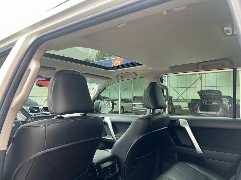 Toyota Prado — миниатюра 14