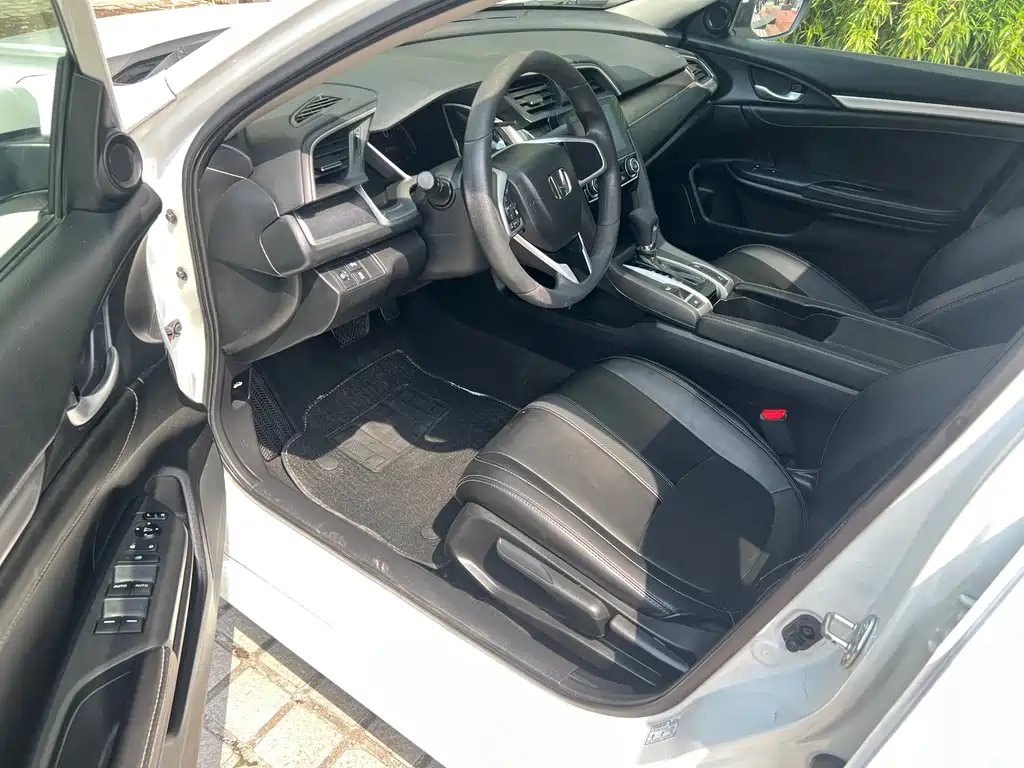 Honda Civic — миниатюра 10