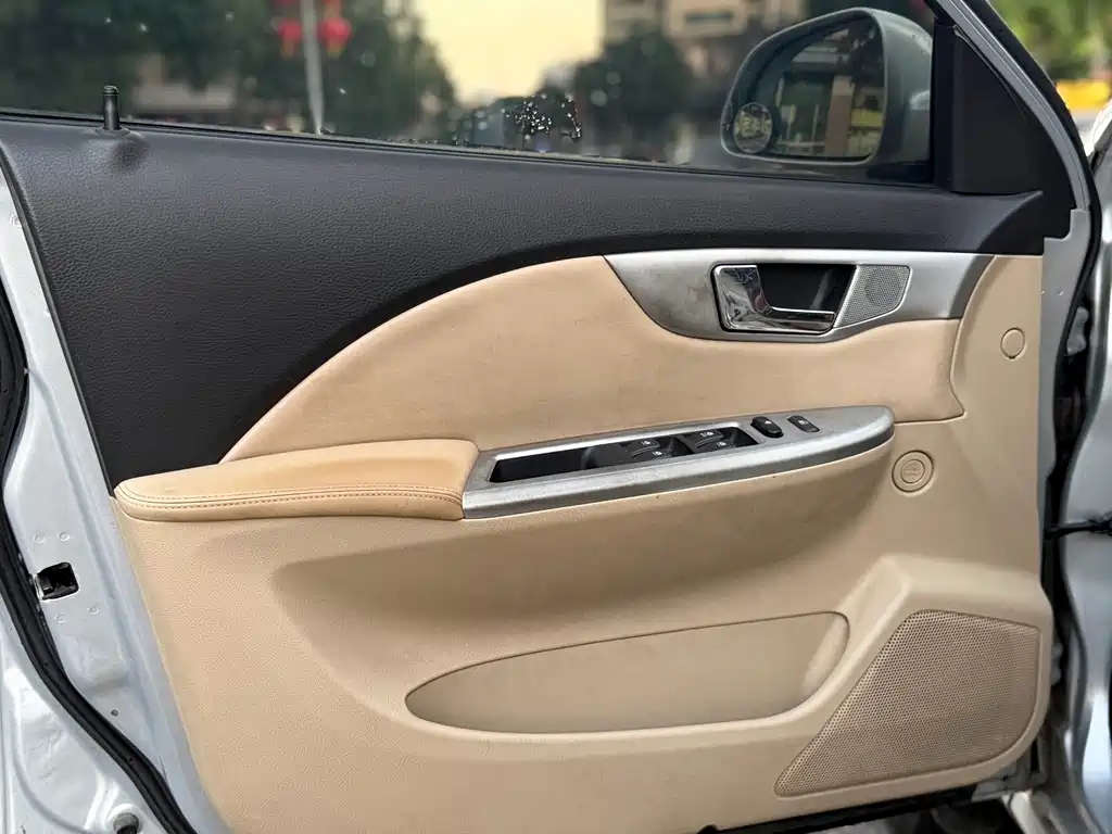 Buick Excelle — миниатюра 9