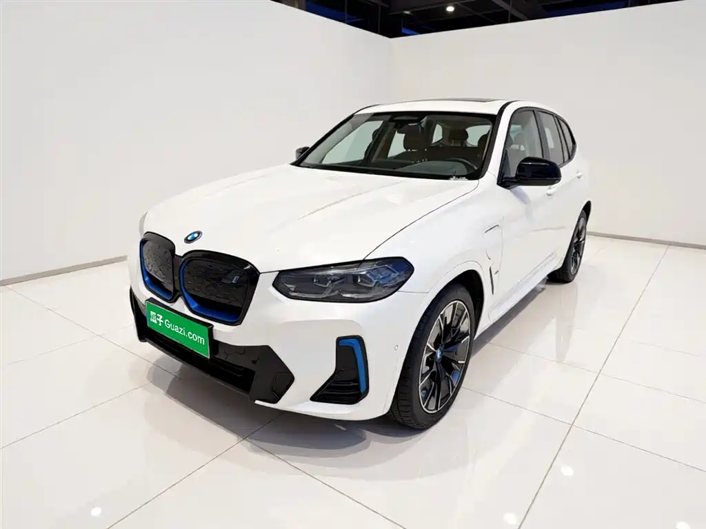 BMW iX3 2022