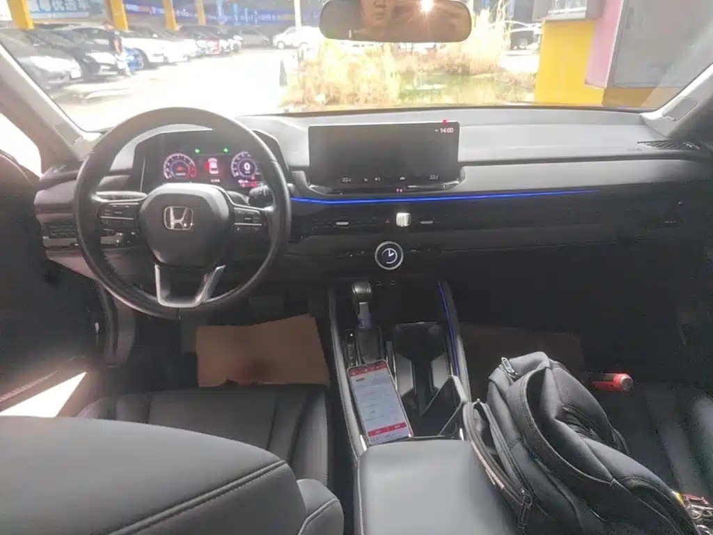 Honda Accord — миниатюра 10