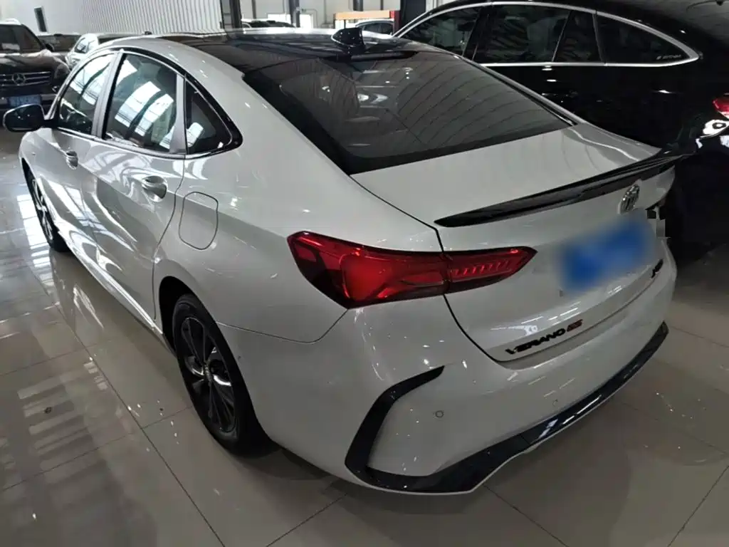Buick Verano — миниатюра 5