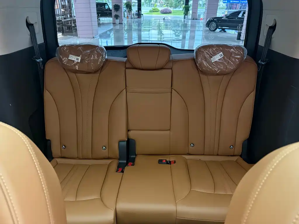 Hongqi HQ9 PHEV 2024 2.0T