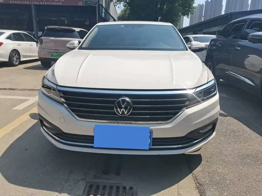 Volkswagen Lavida — миниатюра 2