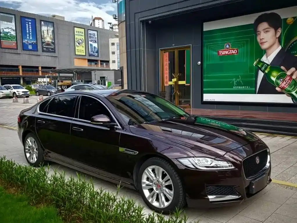 Jaguar XFL — миниатюра 3