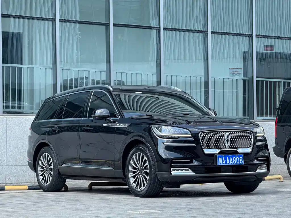 Lincoln Aviator