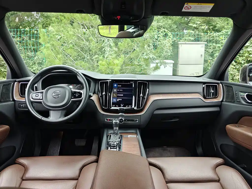 Volvo XC60 — миниатюра 13