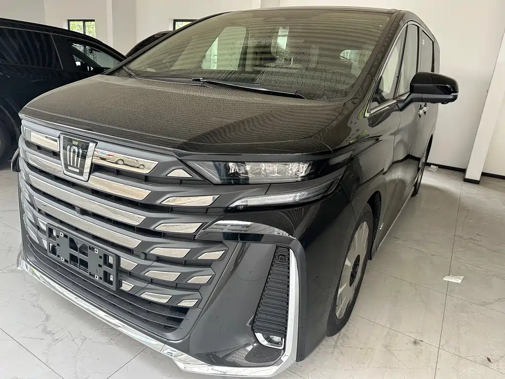 Toyota Vellfire 0
