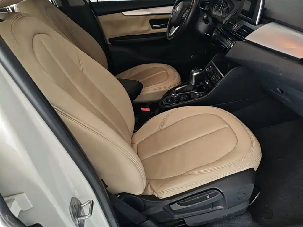 BMW 2 Series Active Tourer — миниатюра 25