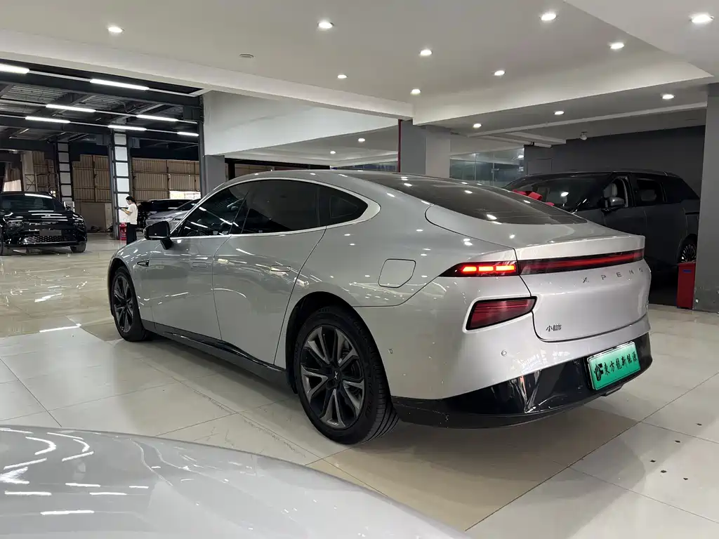 XPeng P7 — миниатюра 7