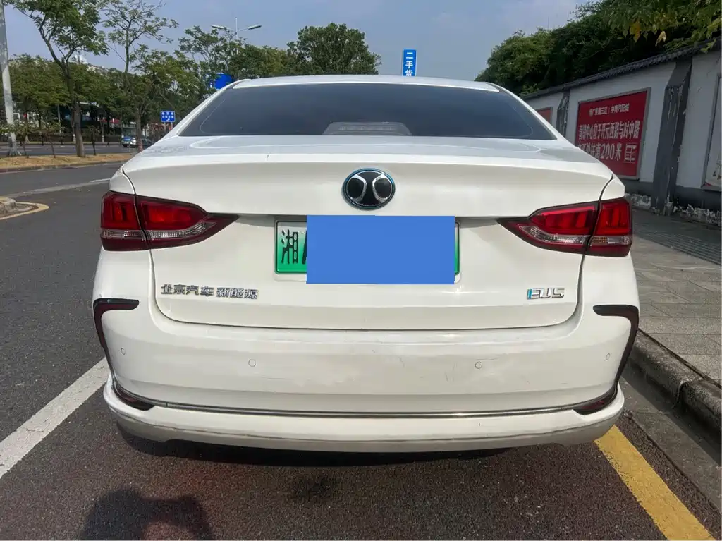 BAIC EU5 — миниатюра 5