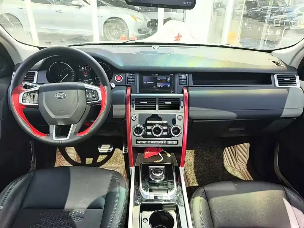 Land Rover Discovery Sport — миниатюра 9