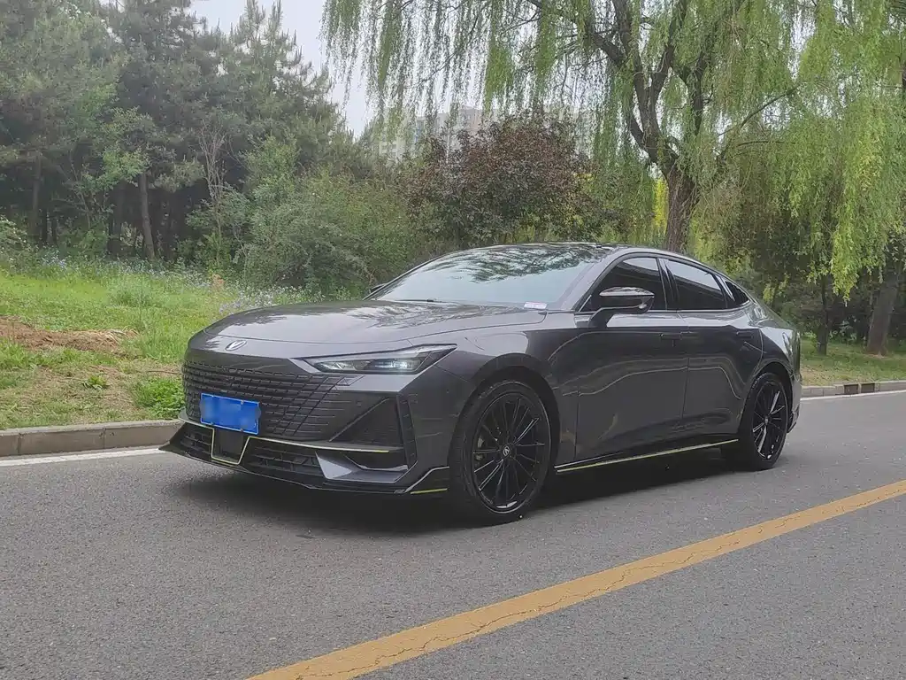 Changan UNI-V 2023
