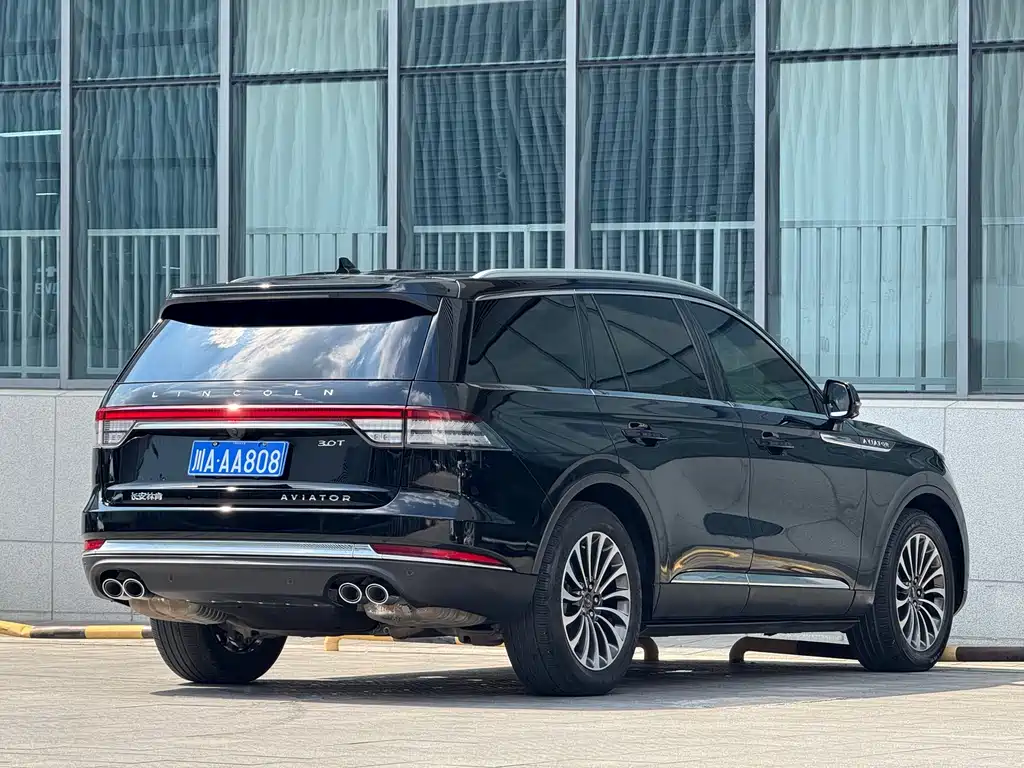 Lincoln Aviator — миниатюра 6