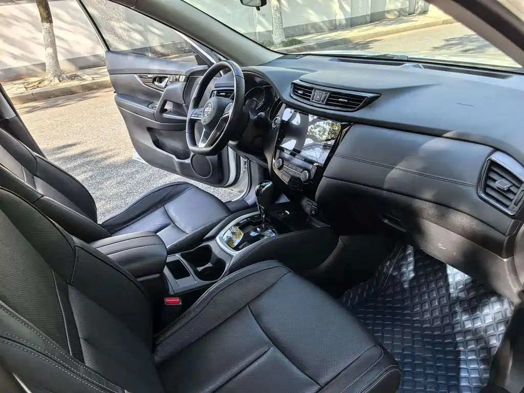 Nissan X-Trail — миниатюра 7