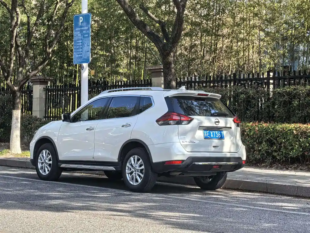 Nissan X-Trail — миниатюра 12