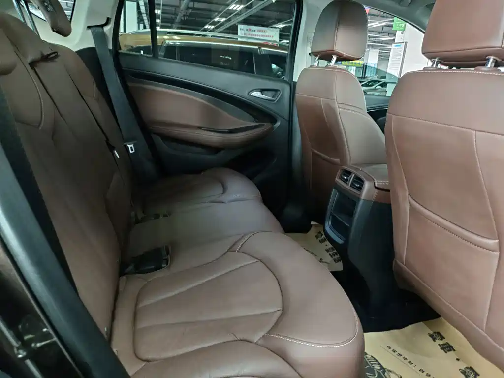 Buick Envision Plus — миниатюра 9