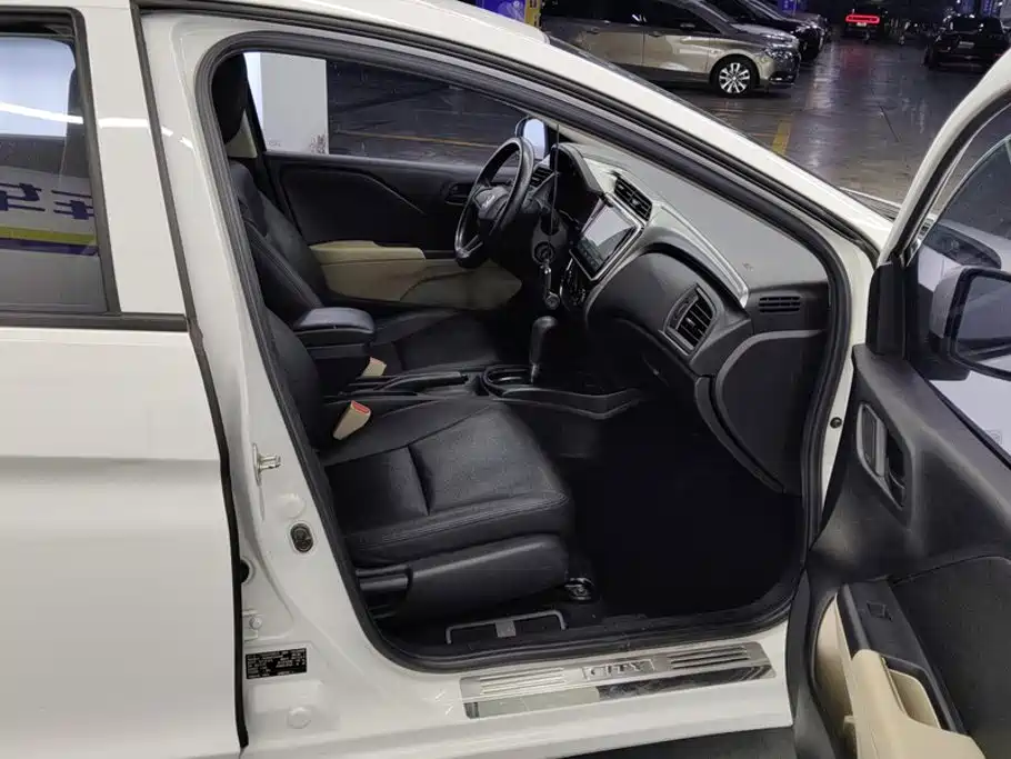 Honda City — миниатюра 8