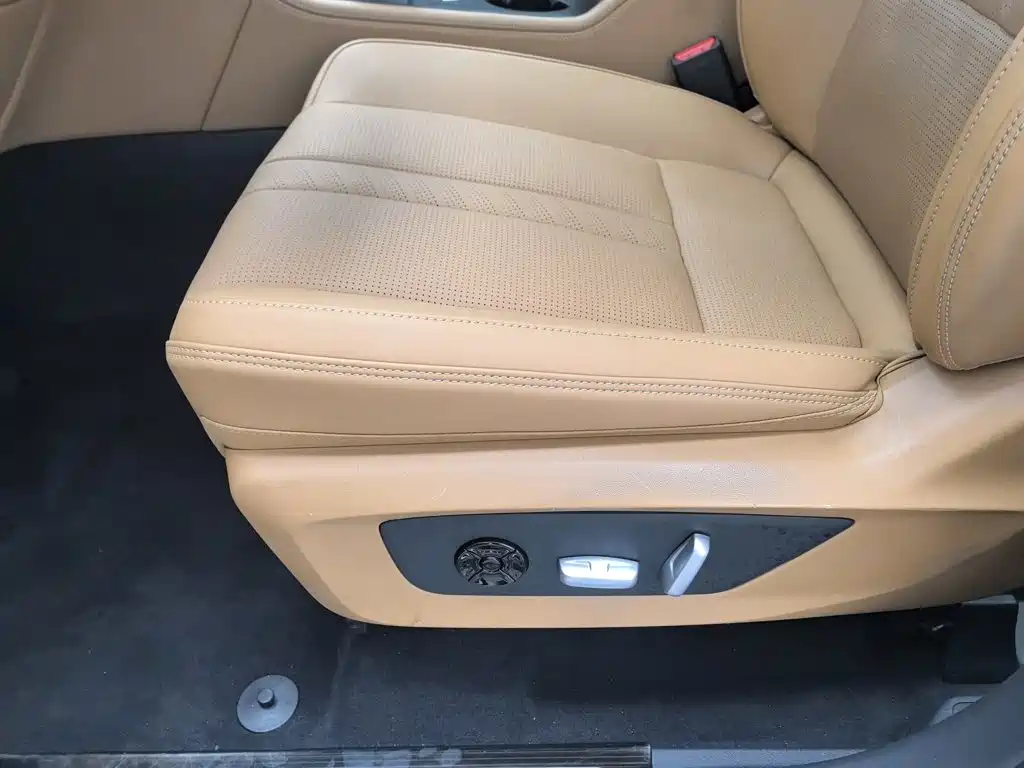 Li Auto Li ONE — миниатюра 20