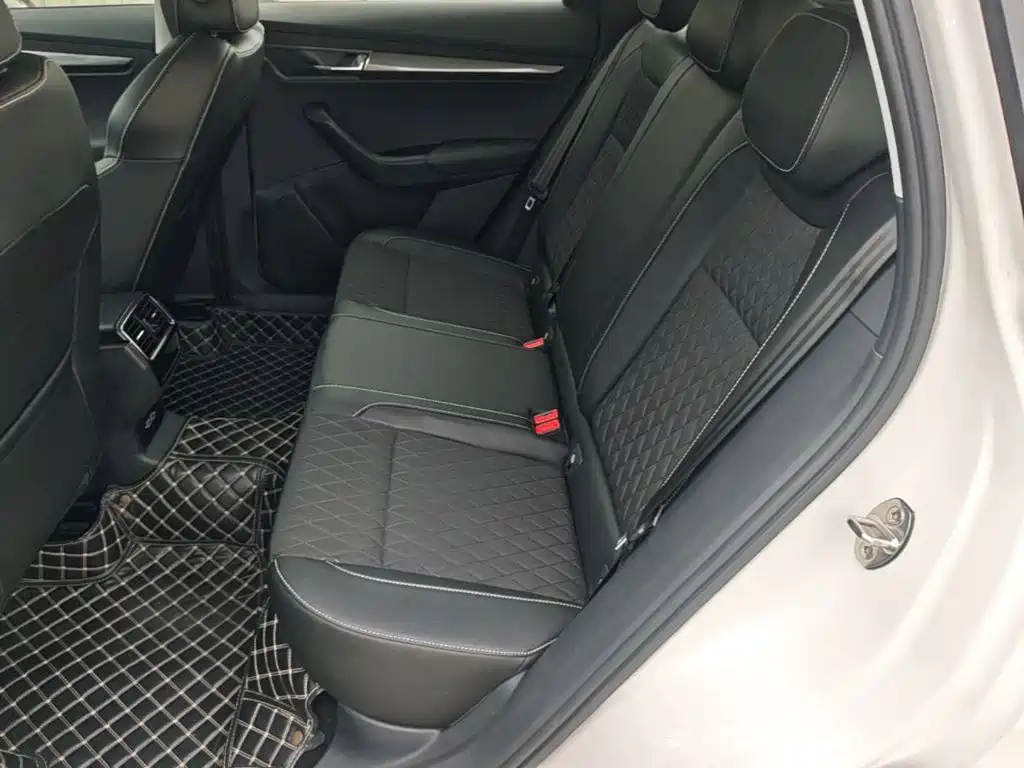 Skoda Karoq — миниатюра 17