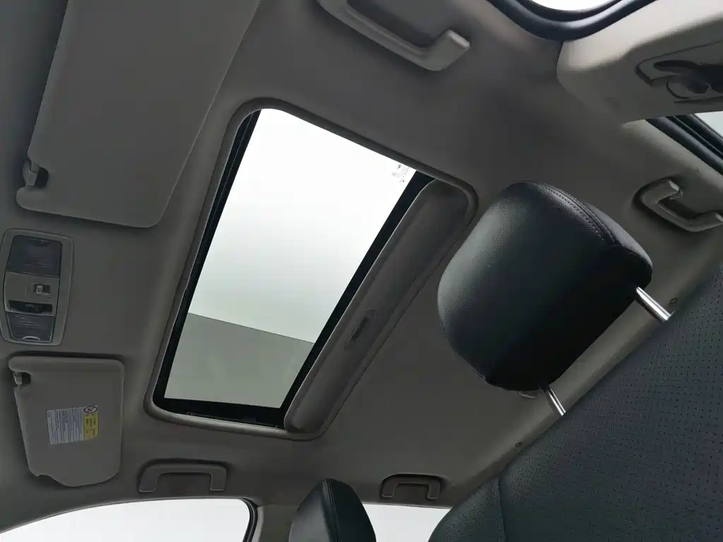 Mitsubishi Outlander — миниатюра 14